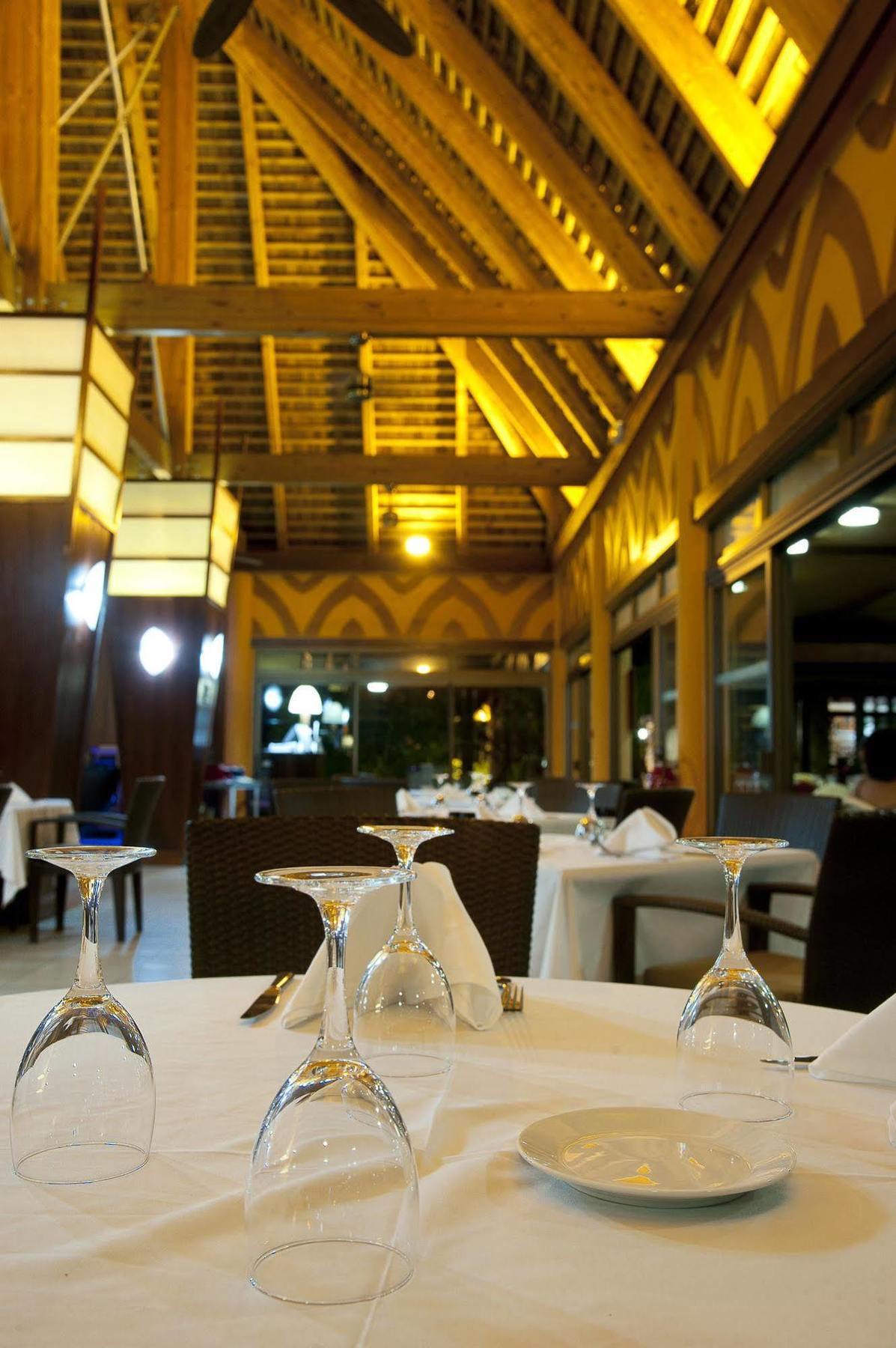 Hotel Tieti Poindimié Esterno foto